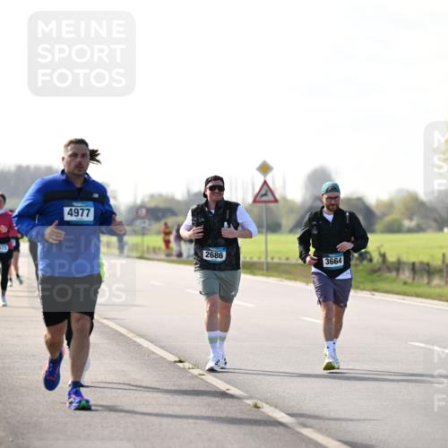 12.04.2026 - 45. Internationalen Wilhelmsburger Insellauf Dr. Thomas Lammeyer http://msf.ph/oto/9448845 12.04.2026 10:36:32 Laufen 4977, 2686, 3664 meine-sportfotos.de