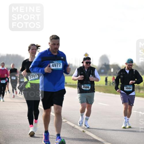 12.04.2026 - 45. Internationalen Wilhelmsburger Insellauf Dr. Thomas Lammeyer http://msf.ph/oto/9448853 12.04.2026 10:36:33 Laufen 3701, 4977, 2686, 3664 meine-sportfotos.de