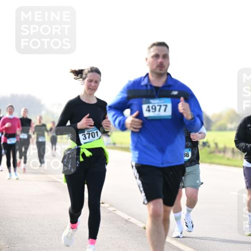 12.04.2026 - 45. Internationalen Wilhelmsburger Insellauf Dr. Thomas Lammeyer http://msf.ph/oto/9448859 12.04.2026 10:36:34 Laufen 3701, 4977, 86, 3664 meine-sportfotos.de