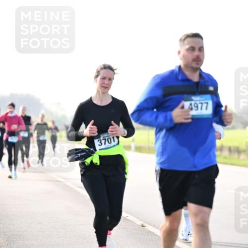 12.04.2026 - 45. Internationalen Wilhelmsburger Insellauf Dr. Thomas Lammeyer http://msf.ph/oto/9448862 12.04.2026 10:36:35 Laufen 3701, 4977, 3664 meine-sportfotos.de