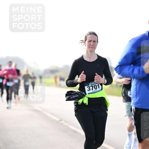 12.04.2026 - 45. Internationalen Wilhelmsburger Insellauf Dr. Thomas Lammeyer http://msf.ph/oto/9448864 12.04.2026 10:36:35 Laufen 4, 3701, 4977 meine-sportfotos.de
