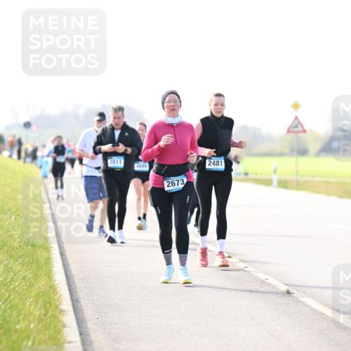 12.04.2026 - 45. Internationalen Wilhelmsburger Insellauf Dr. Thomas Lammeyer http://msf.ph/oto/9448893 12.04.2026 10:36:40 Laufen 2811, 2673, 2481 meine-sportfotos.de