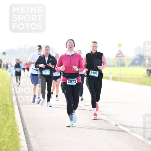 12.04.2026 - 45. Internationalen Wilhelmsburger Insellauf Dr. Thomas Lammeyer http://msf.ph/oto/9448897 12.04.2026 10:36:41 Laufen 2811, 2673, 2481 meine-sportfotos.de