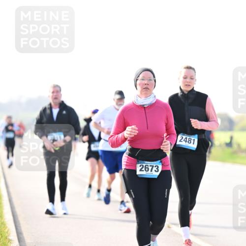 12.04.2026 - 45. Internationalen Wilhelmsburger Insellauf Dr. Thomas Lammeyer http://msf.ph/oto/9448908 12.04.2026 10:36:43 Laufen 2673, 2481 meine-sportfotos.de
