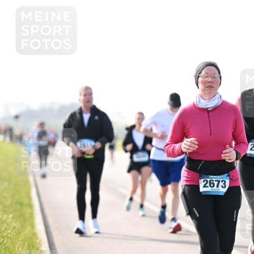 12.04.2026 - 45. Internationalen Wilhelmsburger Insellauf Dr. Thomas Lammeyer http://msf.ph/oto/9448913 12.04.2026 10:36:44 Laufen 2673, 2481 meine-sportfotos.de