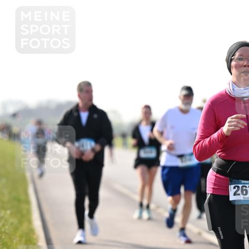 12.04.2026 - 45. Internationalen Wilhelmsburger Insellauf Dr. Thomas Lammeyer http://msf.ph/oto/9448914 12.04.2026 10:36:45 Laufen 2673, 2 meine-sportfotos.de