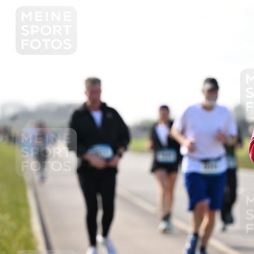 12.04.2026 - 45. Internationalen Wilhelmsburger Insellauf Dr. Thomas Lammeyer http://msf.ph/oto/9448917 12.04.2026 10:36:45 Laufen 26 meine-sportfotos.de