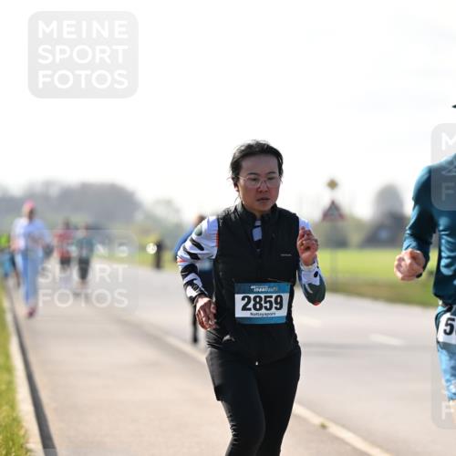 12.04.2026 - 45. Internationalen Wilhelmsburger Insellauf Dr. Thomas Lammeyer http://msf.ph/oto/9448955 12.04.2026 10:36:56 Laufen 2859, 5651 meine-sportfotos.de