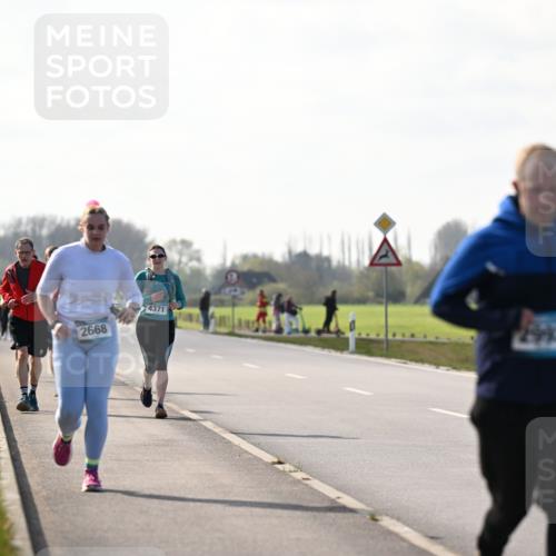 12.04.2026 - 45. Internationalen Wilhelmsburger Insellauf Dr. Thomas Lammeyer http://msf.ph/oto/9448988 12.04.2026 10:37:05 Laufen 4371, 2668 meine-sportfotos.de