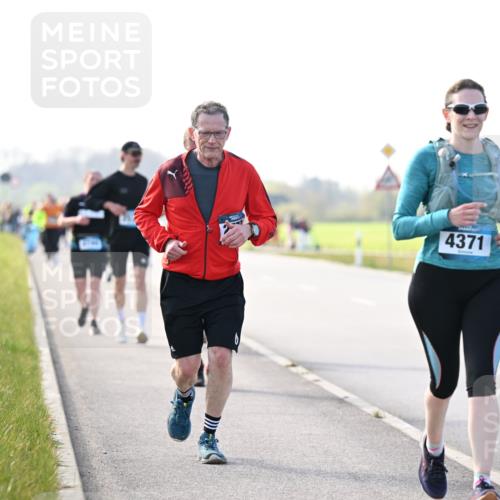 12.04.2026 - 45. Internationalen Wilhelmsburger Insellauf Dr. Thomas Lammeyer http://msf.ph/oto/9449036 12.04.2026 10:37:13 Laufen 4371 meine-sportfotos.de