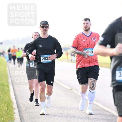 12.04.2026 - 45. Internationalen Wilhelmsburger Insellauf Dr. Thomas Lammeyer http://msf.ph/oto/9449058 12.04.2026 10:37:18 Laufen 253, 513, 3343 meine-sportfotos.de