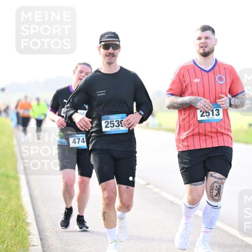 12.04.2026 - 45. Internationalen Wilhelmsburger Insellauf Dr. Thomas Lammeyer http://msf.ph/oto/9449064 12.04.2026 10:37:19 Laufen 474, 2539, 2513 meine-sportfotos.de