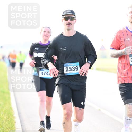 12.04.2026 - 45. Internationalen Wilhelmsburger Insellauf Dr. Thomas Lammeyer http://msf.ph/oto/9449070 12.04.2026 10:37:19 Laufen 4744, 2539, 2513 meine-sportfotos.de