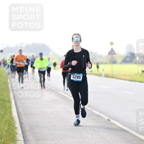 12.04.2026 - 45. Internationalen Wilhelmsburger Insellauf Dr. Thomas Lammeyer http://msf.ph/oto/9449082 12.04.2026 10:37:25 Laufen 3295 meine-sportfotos.de