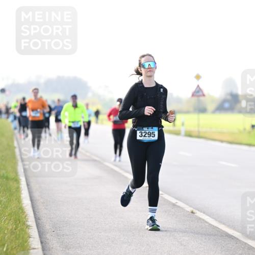 12.04.2026 - 45. Internationalen Wilhelmsburger Insellauf Dr. Thomas Lammeyer http://msf.ph/oto/9449084 12.04.2026 10:37:25 Laufen 3295 meine-sportfotos.de