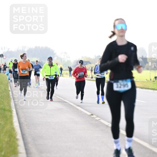 12.04.2026 - 45. Internationalen Wilhelmsburger Insellauf Dr. Thomas Lammeyer http://msf.ph/oto/9449094 12.04.2026 10:37:27 Laufen 5367, 3239, 2644, 3018, 32, 95 meine-sportfotos.de