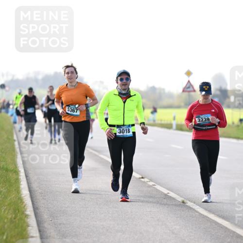12.04.2026 - 45. Internationalen Wilhelmsburger Insellauf Dr. Thomas Lammeyer http://msf.ph/oto/9449124 12.04.2026 10:37:32 Laufen 5367, 3239, 3018, 2644 meine-sportfotos.de