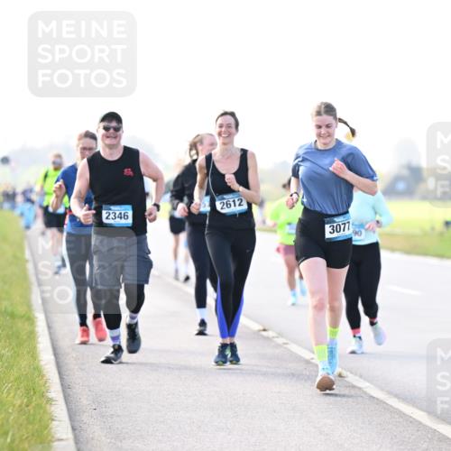 12.04.2026 - 45. Internationalen Wilhelmsburger Insellauf Dr. Thomas Lammeyer http://msf.ph/oto/9449151 12.04.2026 10:37:42 Laufen 2346, 2612, 3077, 90 meine-sportfotos.de
