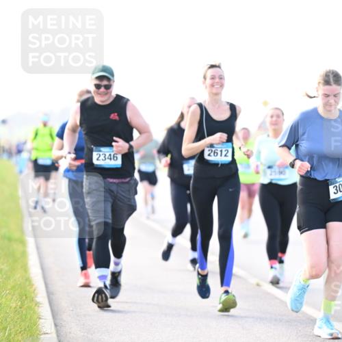 12.04.2026 - 45. Internationalen Wilhelmsburger Insellauf Dr. Thomas Lammeyer http://msf.ph/oto/9449159 12.04.2026 10:37:43 Laufen 2346, 2612, 3071 meine-sportfotos.de