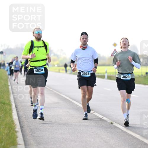 12.04.2026 - 45. Internationalen Wilhelmsburger Insellauf Dr. Thomas Lammeyer http://msf.ph/oto/9449203 12.04.2026 10:37:50 Laufen 161, 4920, 3028, 3029 meine-sportfotos.de