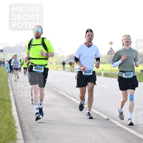 12.04.2026 - 45. Internationalen Wilhelmsburger Insellauf Dr. Thomas Lammeyer http://msf.ph/oto/9449206 12.04.2026 10:37:51 Laufen 161, 4920, 3028, 3029 meine-sportfotos.de