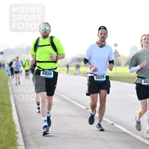 12.04.2026 - 45. Internationalen Wilhelmsburger Insellauf Dr. Thomas Lammeyer http://msf.ph/oto/9449212 12.04.2026 10:37:51 Laufen 4920, 161, 3028, 3029 meine-sportfotos.de