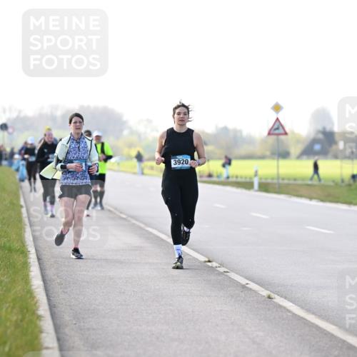 12.04.2026 - 45. Internationalen Wilhelmsburger Insellauf Dr. Thomas Lammeyer http://msf.ph/oto/9449264 12.04.2026 10:38:01 Laufen 3920 meine-sportfotos.de