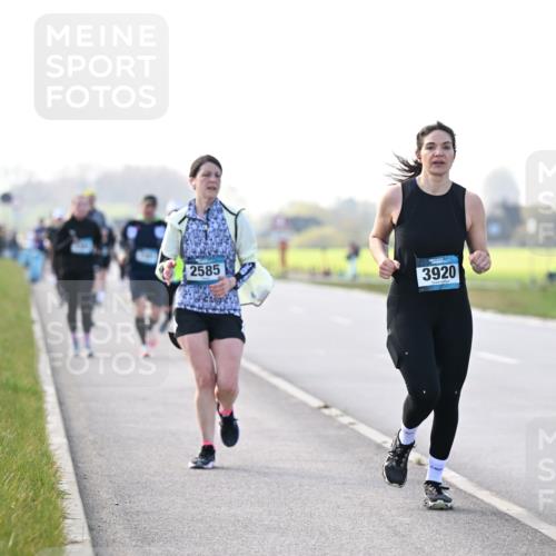 12.04.2026 - 45. Internationalen Wilhelmsburger Insellauf Dr. Thomas Lammeyer http://msf.ph/oto/9449277 12.04.2026 10:38:04 Laufen 2585, 3920 meine-sportfotos.de