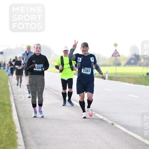12.04.2026 - 45. Internationalen Wilhelmsburger Insellauf Dr. Thomas Lammeyer http://msf.ph/oto/9449311 12.04.2026 10:38:09 Laufen 3382, 3383 meine-sportfotos.de
