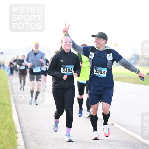 12.04.2026 - 45. Internationalen Wilhelmsburger Insellauf Dr. Thomas Lammeyer http://msf.ph/oto/9449327 12.04.2026 10:38:11 Laufen 3382, 3383 meine-sportfotos.de