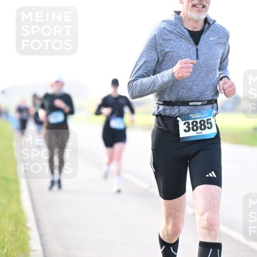 12.04.2026 - 45. Internationalen Wilhelmsburger Insellauf Dr. Thomas Lammeyer http://msf.ph/oto/9449360 12.04.2026 10:38:17 Laufen 3885 meine-sportfotos.de
