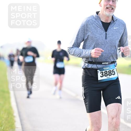 12.04.2026 - 45. Internationalen Wilhelmsburger Insellauf Dr. Thomas Lammeyer http://msf.ph/oto/9449361 12.04.2026 10:38:17 Laufen 45, 3885 meine-sportfotos.de