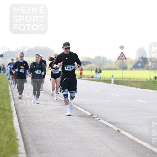 12.04.2026 - 45. Internationalen Wilhelmsburger Insellauf Dr. Thomas Lammeyer http://msf.ph/oto/9449396 12.04.2026 10:38:26 Laufen 321, 2199, 4406 meine-sportfotos.de