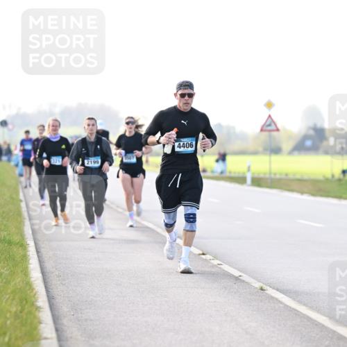 12.04.2026 - 45. Internationalen Wilhelmsburger Insellauf Dr. Thomas Lammeyer http://msf.ph/oto/9449404 12.04.2026 10:38:27 Laufen 2199, 4406 meine-sportfotos.de