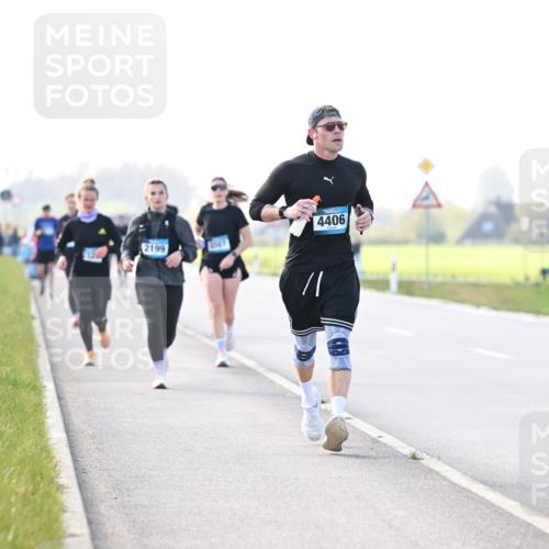 12.04.2026 - 45. Internationalen Wilhelmsburger Insellauf Dr. Thomas Lammeyer http://msf.ph/oto/9449409 12.04.2026 10:38:28 Laufen 2199, 3507, 4406 meine-sportfotos.de