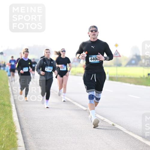 12.04.2026 - 45. Internationalen Wilhelmsburger Insellauf Dr. Thomas Lammeyer http://msf.ph/oto/9449412 12.04.2026 10:38:28 Laufen 2199, 4400 meine-sportfotos.de