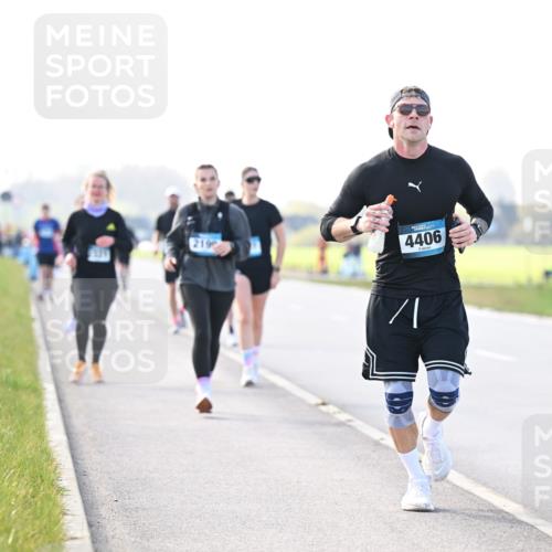 12.04.2026 - 45. Internationalen Wilhelmsburger Insellauf Dr. Thomas Lammeyer http://msf.ph/oto/9449419 12.04.2026 10:38:29 Laufen 2199, 4406 meine-sportfotos.de