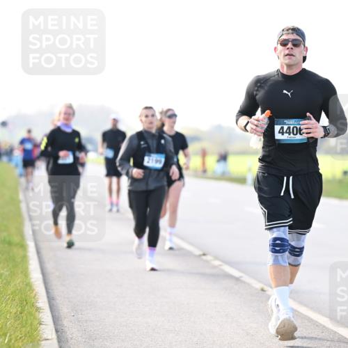 12.04.2026 - 45. Internationalen Wilhelmsburger Insellauf Dr. Thomas Lammeyer http://msf.ph/oto/9449423 12.04.2026 10:38:29 Laufen 440, 2199 meine-sportfotos.de