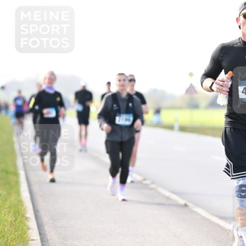 12.04.2026 - 45. Internationalen Wilhelmsburger Insellauf Dr. Thomas Lammeyer http://msf.ph/oto/9449429 12.04.2026 10:38:30 Laufen 4406 meine-sportfotos.de