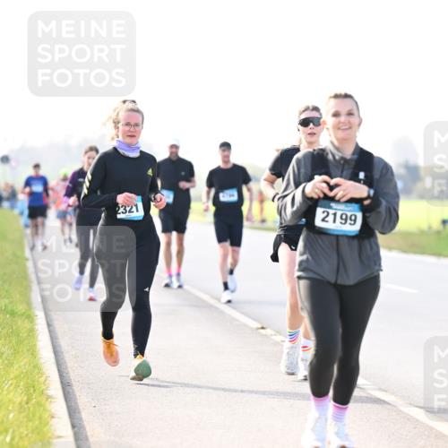 12.04.2026 - 45. Internationalen Wilhelmsburger Insellauf Dr. Thomas Lammeyer http://msf.ph/oto/9449441 12.04.2026 10:38:33 Laufen 2321, 2199 meine-sportfotos.de