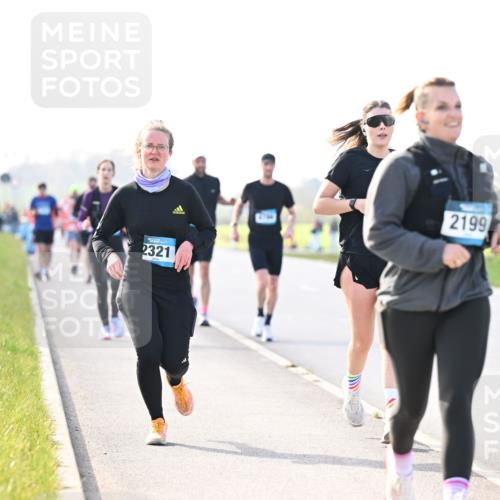 12.04.2026 - 45. Internationalen Wilhelmsburger Insellauf Dr. Thomas Lammeyer http://msf.ph/oto/9449444 12.04.2026 10:38:33 Laufen 2321, 2199 meine-sportfotos.de