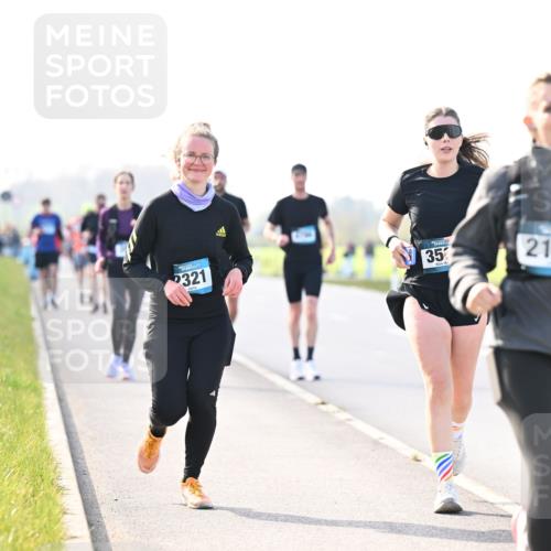12.04.2026 - 45. Internationalen Wilhelmsburger Insellauf Dr. Thomas Lammeyer http://msf.ph/oto/9449447 12.04.2026 10:38:33 Laufen 321, 35, 2199 meine-sportfotos.de
