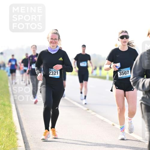 12.04.2026 - 45. Internationalen Wilhelmsburger Insellauf Dr. Thomas Lammeyer http://msf.ph/oto/9449448 12.04.2026 10:38:34 Laufen 2321, 3507, 2199 meine-sportfotos.de