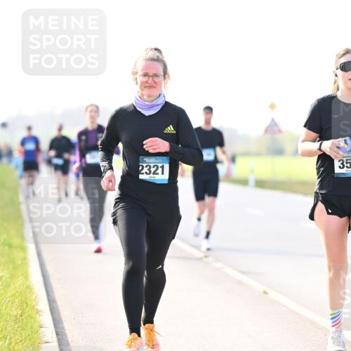 12.04.2026 - 45. Internationalen Wilhelmsburger Insellauf Dr. Thomas Lammeyer http://msf.ph/oto/9449454 12.04.2026 10:38:34 Laufen 2321, 3507 meine-sportfotos.de