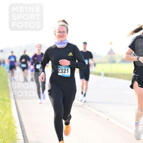 12.04.2026 - 45. Internationalen Wilhelmsburger Insellauf Dr. Thomas Lammeyer http://msf.ph/oto/9449455 12.04.2026 10:38:35 Laufen 2321 meine-sportfotos.de