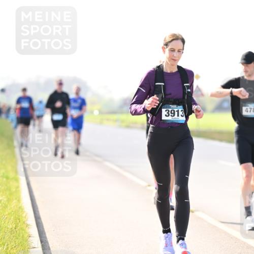 12.04.2026 - 45. Internationalen Wilhelmsburger Insellauf Dr. Thomas Lammeyer http://msf.ph/oto/9449464 12.04.2026 10:38:39 Laufen 3913, 4786 meine-sportfotos.de