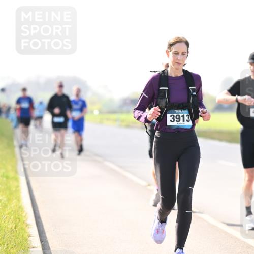12.04.2026 - 45. Internationalen Wilhelmsburger Insellauf Dr. Thomas Lammeyer http://msf.ph/oto/9449465 12.04.2026 10:38:39 Laufen 3913, 4786 meine-sportfotos.de