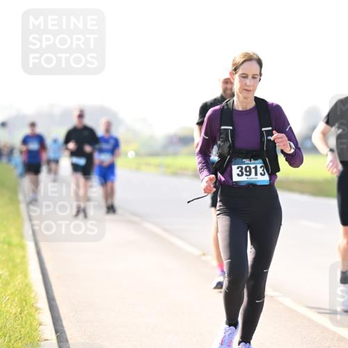 12.04.2026 - 45. Internationalen Wilhelmsburger Insellauf Dr. Thomas Lammeyer http://msf.ph/oto/9449466 12.04.2026 10:38:39 Laufen 4, 3913, 4786 meine-sportfotos.de