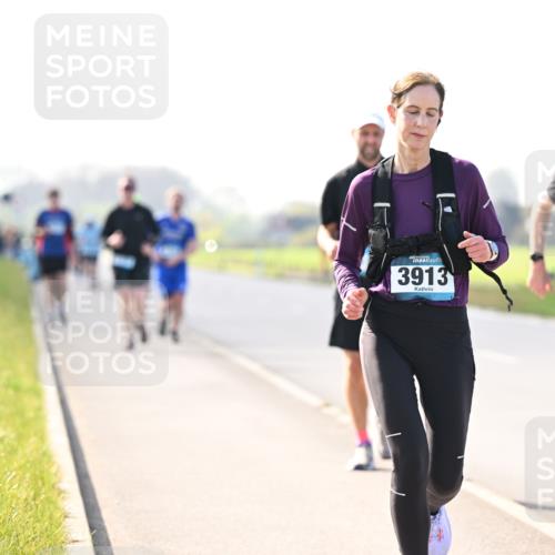 12.04.2026 - 45. Internationalen Wilhelmsburger Insellauf Dr. Thomas Lammeyer http://msf.ph/oto/9449468 12.04.2026 10:38:40 Laufen 3913, 4786 meine-sportfotos.de