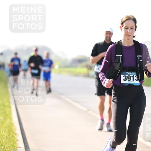 12.04.2026 - 45. Internationalen Wilhelmsburger Insellauf Dr. Thomas Lammeyer http://msf.ph/oto/9449471 12.04.2026 10:38:40 Laufen 3913, 4786 meine-sportfotos.de